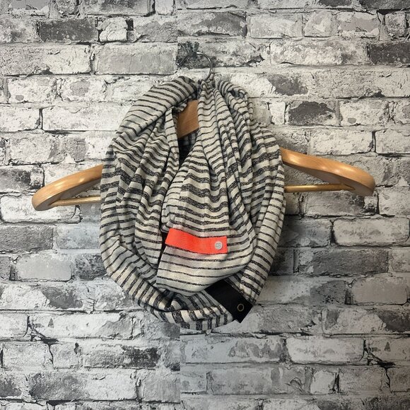 EUC Lululemon Vinyasa Scarf Rulu Customizable Snap ONE SIZE (Stripe Heathered) - Picture 3 of 10
